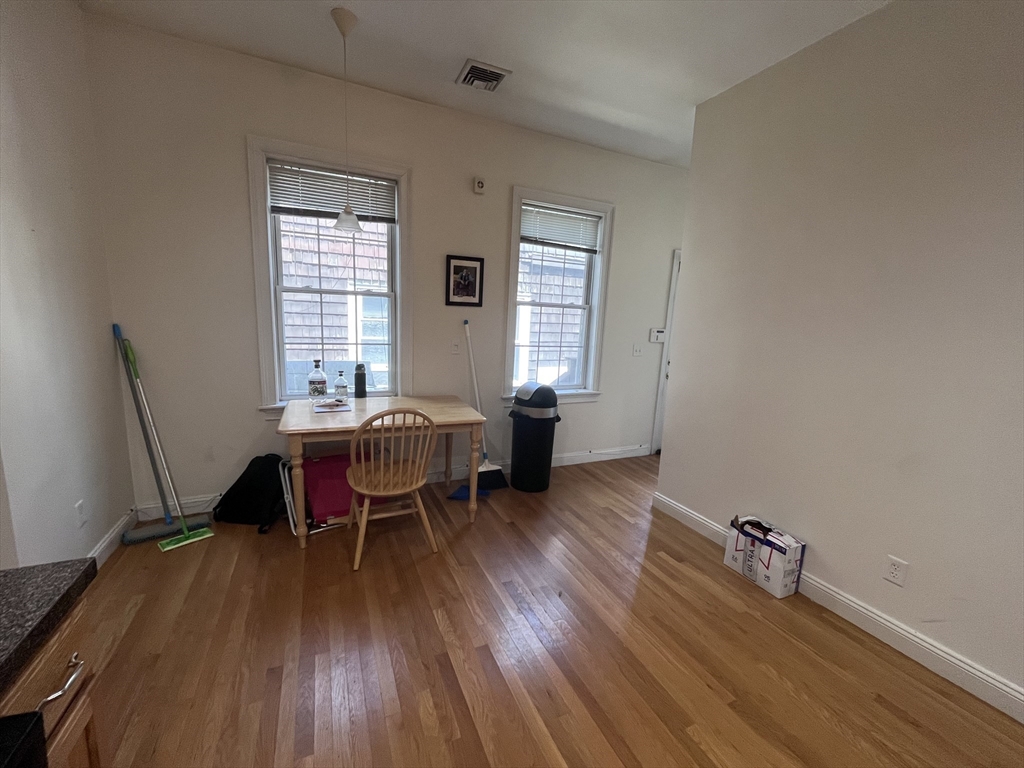 16 Gates Street, Unit 1 Boston, MA 02127 - Photo 6 of 28