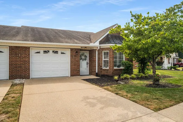 $339,900 | 443 Forest Glen Circle, Murfreesboro, TN 37128