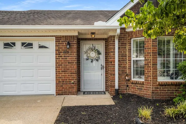 $339,900 | 443 Forest Glen Circle, Murfreesboro, TN 37128