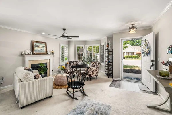 $339,900 | 443 Forest Glen Circle, Murfreesboro, TN 37128