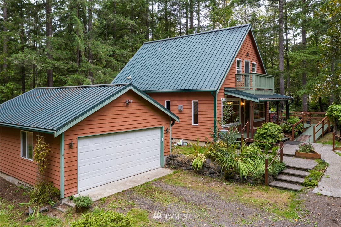 7333 Southeast Fragaria Road Olalla, WA 98359 - Photo 2 of 25 Gallery Image 2