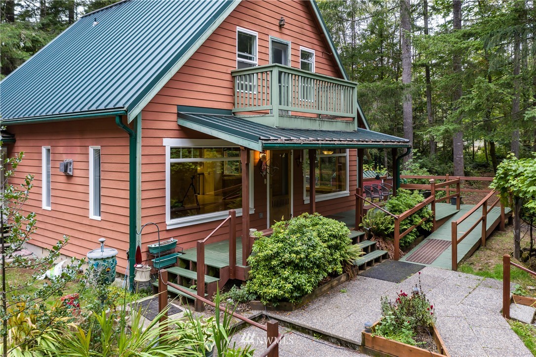 7333 Southeast Fragaria Road Olalla, WA 98359 - Photo 3 of 25 Gallery Image 3