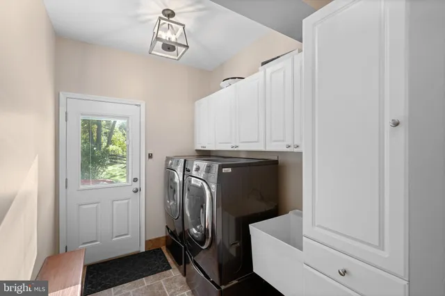 $995,000 | 50 Founders Way, Downingtown, PA 19335