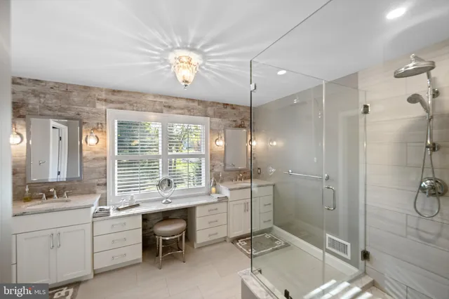 $995,000 | 50 Founders Way, Downingtown, PA 19335