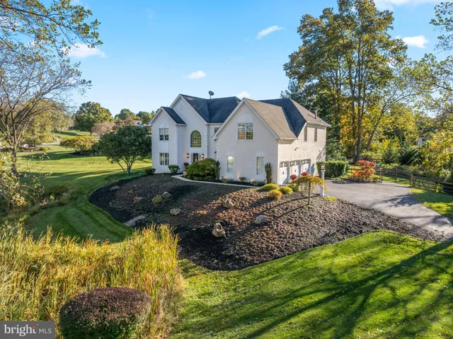 $995,000 | 50 Founders Way, Downingtown, PA 19335