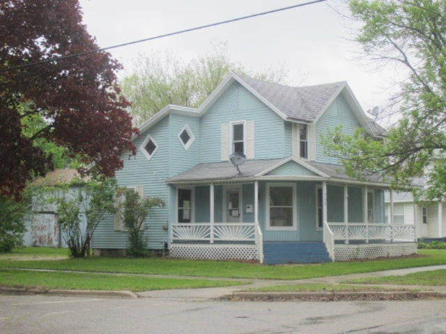 702 North Main Street Three Rivers, MI 49093 - Photo 1 of 13 IMG_1282
