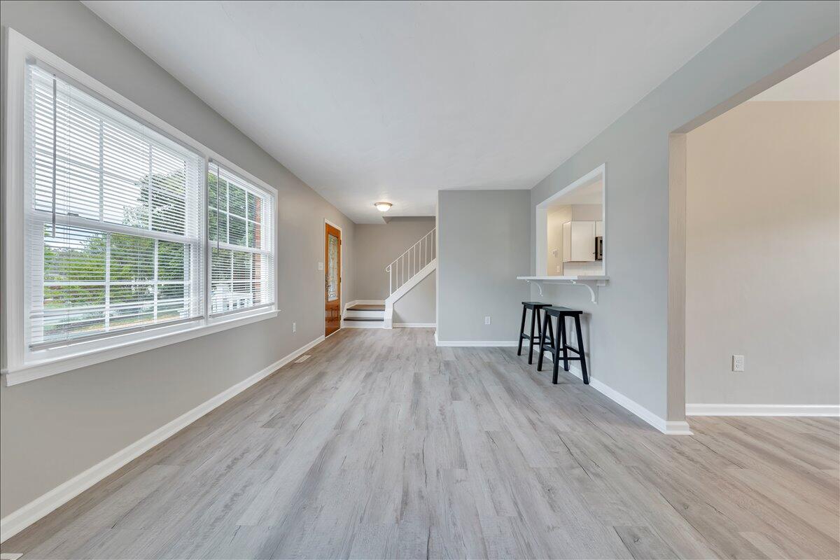 197 Apple Tree Road Roanoke, VA 24019 - Photo 7 of 45 06-MIB04158
