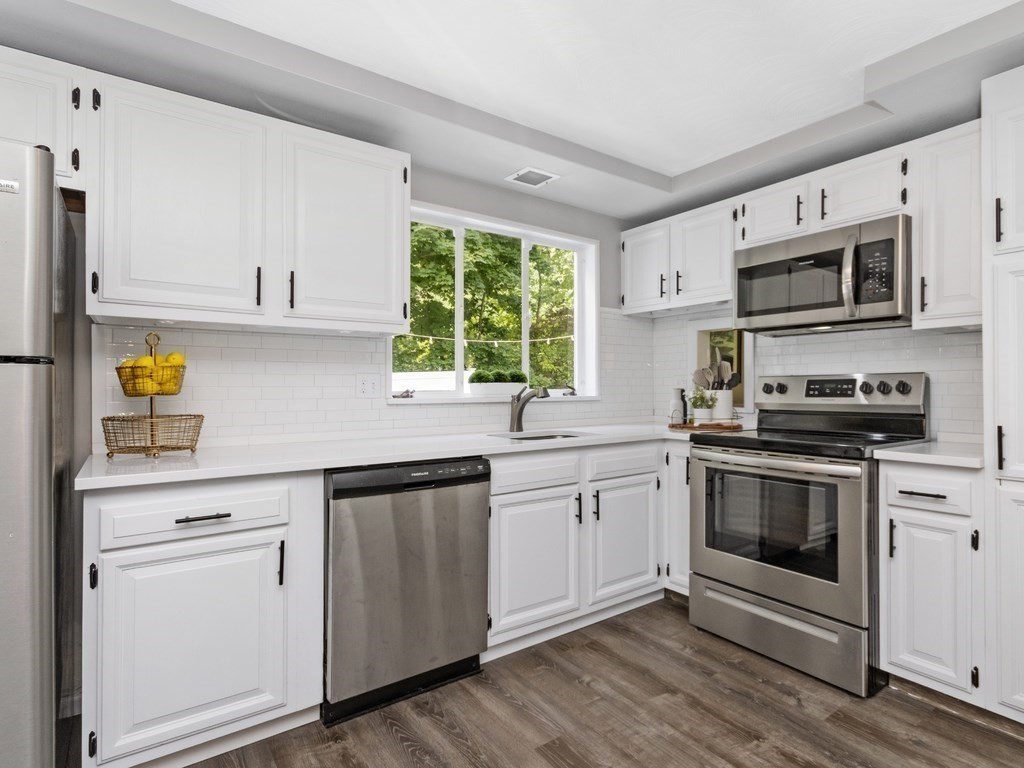 11 Joseph Road Framingham, MA 01701 - Photo 6 of 24 Gallery Image 6