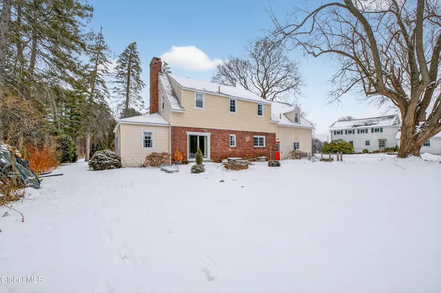 $425,000 | 2510 Troy-Schenectady Road, Niskayuna, NY 12309