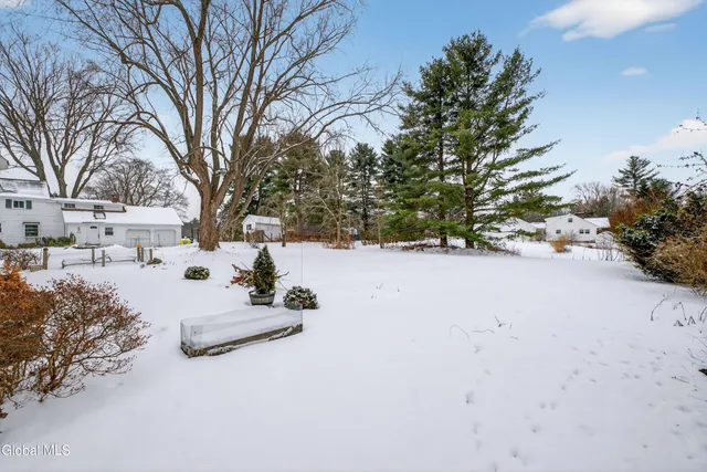 $425,000 | 2510 Troy-Schenectady Road, Niskayuna, NY 12309