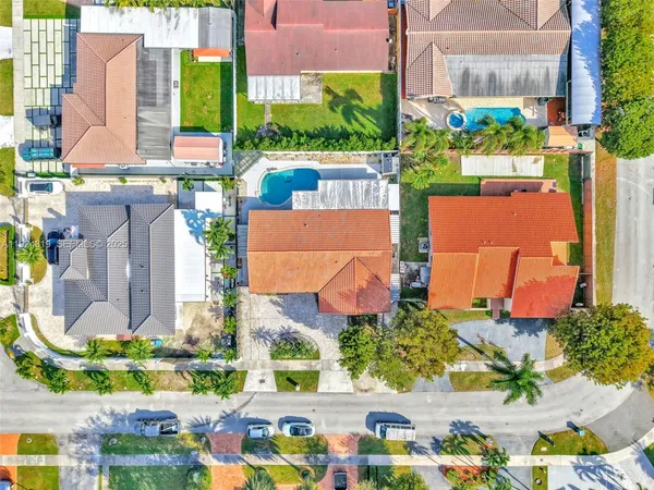 an aerial view of multiple house