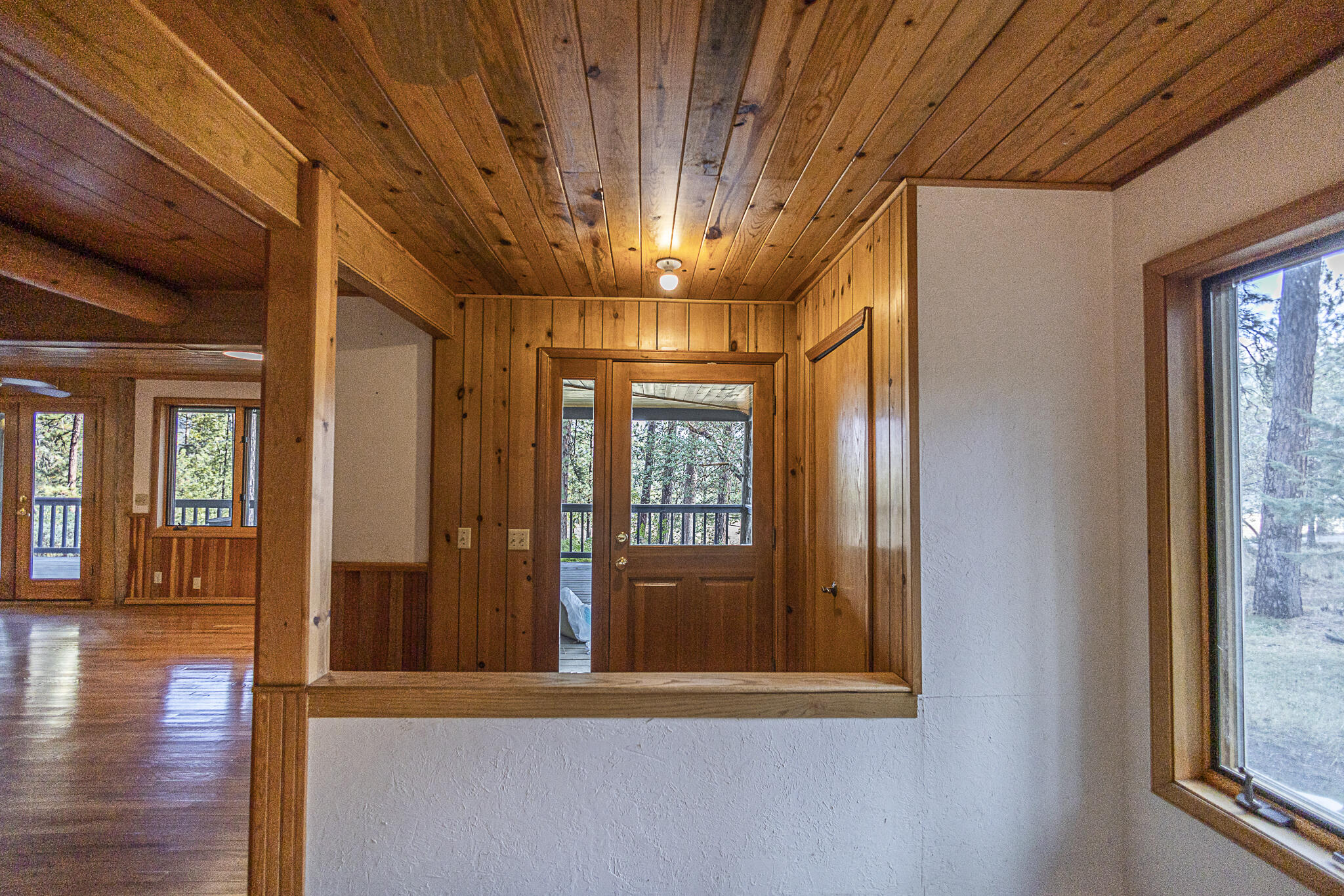 1055 Dunlap Road Jacksonville, OR 97530 - Photo 11 of 64 1055 Dunlap Small-034