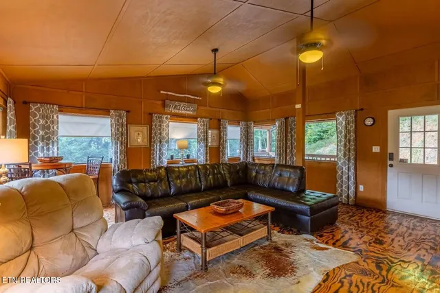 $545,000 | 865 River Divide Road, Sevierville, TN 37876