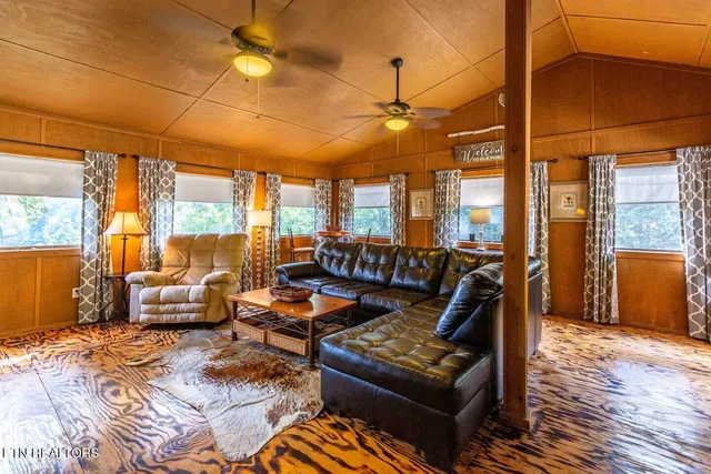 $545,000 | 865 River Divide Road, Sevierville, TN 37876