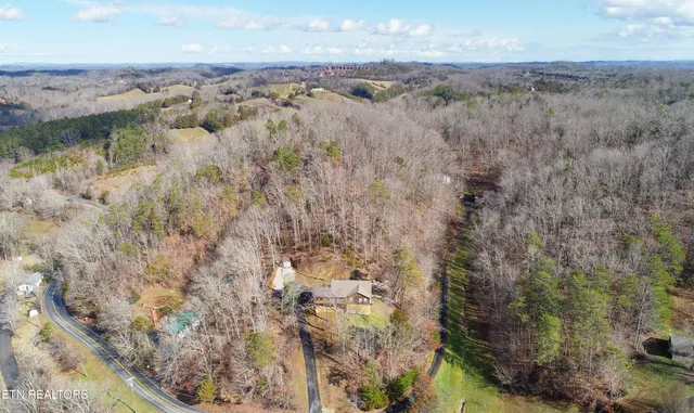 $545,000 | 865 River Divide Road, Sevierville, TN 37876