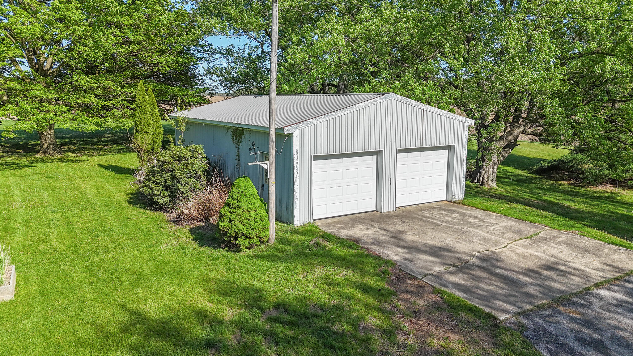 60379 Dailey Road Cassopolis, MI 49031 - Photo 5 of 33 dji_fly_20240501_171712_0083_17145982803