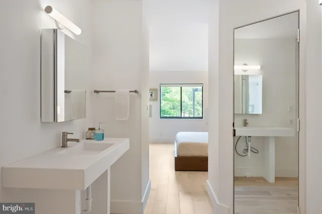 $644,900 | 1600 North Oak Street, Unit 517, Arlington, VA 22209