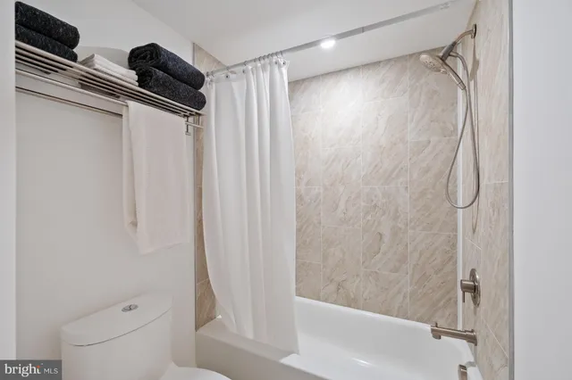 $644,900 | 1600 North Oak Street, Unit 517, Arlington, VA 22209