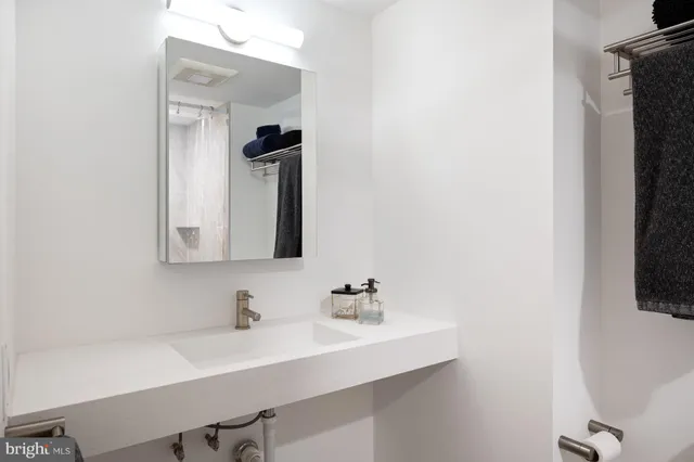 $644,900 | 1600 North Oak Street, Unit 517, Arlington, VA 22209