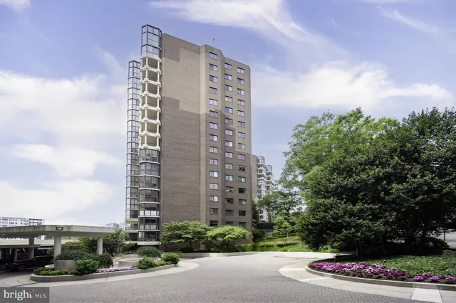 $644,900 | 1600 North Oak Street, Unit 517, Arlington, VA 22209