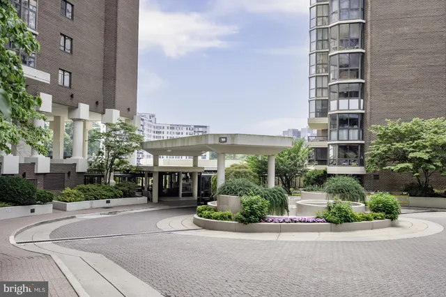 $644,900 | 1600 North Oak Street, Unit 517, Arlington, VA 22209