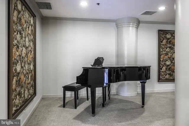 $644,900 | 1600 North Oak Street, Unit 517, Arlington, VA 22209