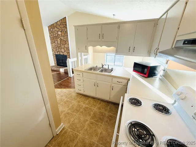 $1,600 | 824 Danish Drive, Fayetteville, NC 28303