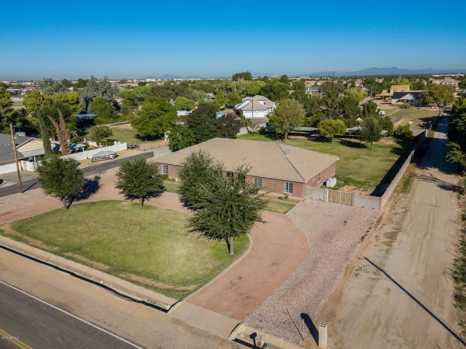 16322 East Fairview Street Gilbert, AZ 85295 - Photo 15 of 68 Front4