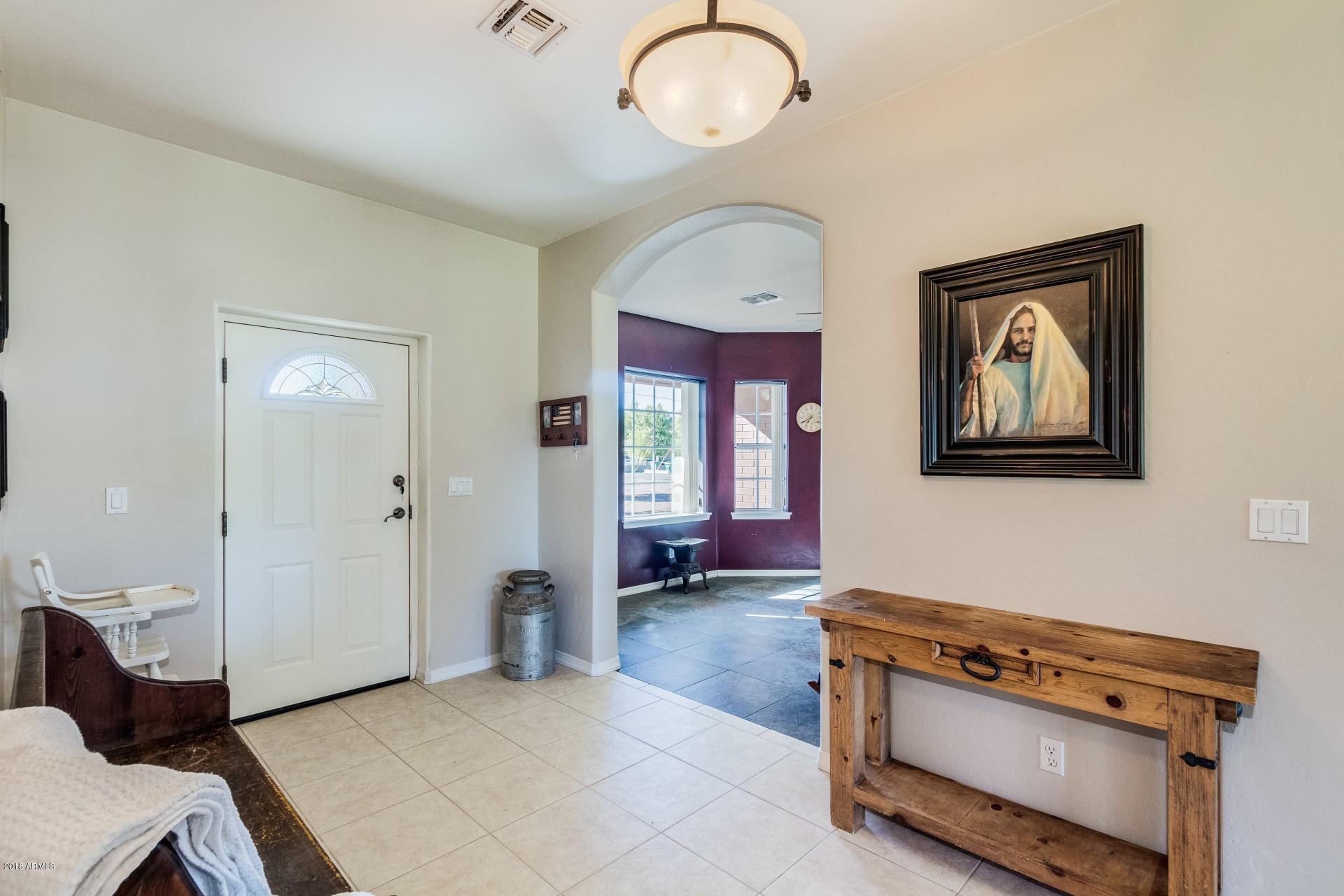 16322 East Fairview Street Gilbert, AZ 85295 - Photo 18 of 68 Entry2