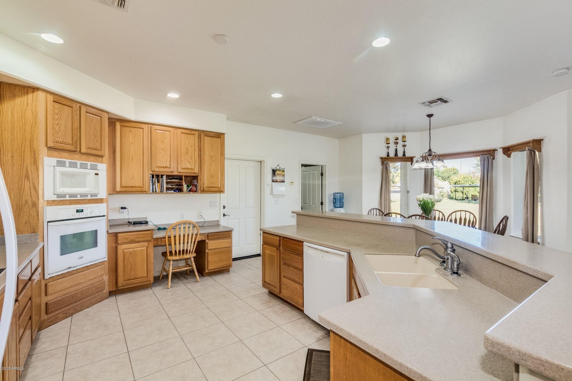 16322 East Fairview Street Gilbert, AZ 85295 - Photo 3 of 68 Kitchen2