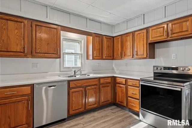 $129,000 | 519 South Pine Street, Nokomis, IL 62075