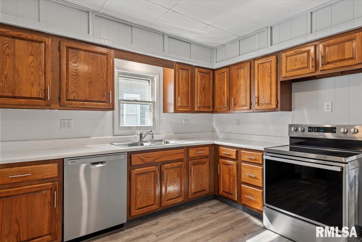 519 South Pine Street Nokomis, IL 62075 - Photo 11 of 40