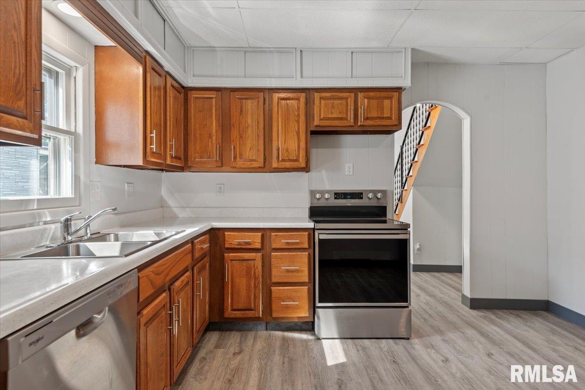 519 South Pine Street Nokomis, IL 62075 - Photo 12 of 40