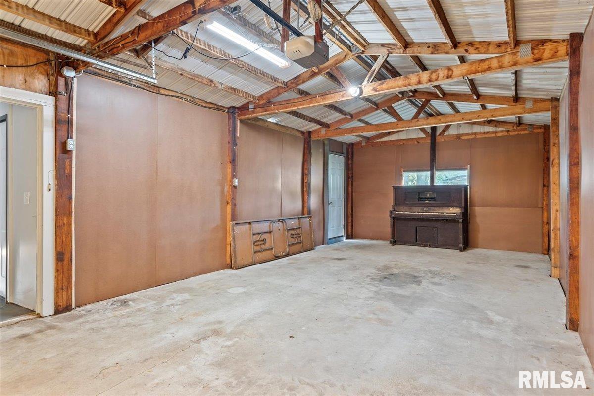 519 South Pine Street Nokomis, IL 62075 - Photo 18 of 40