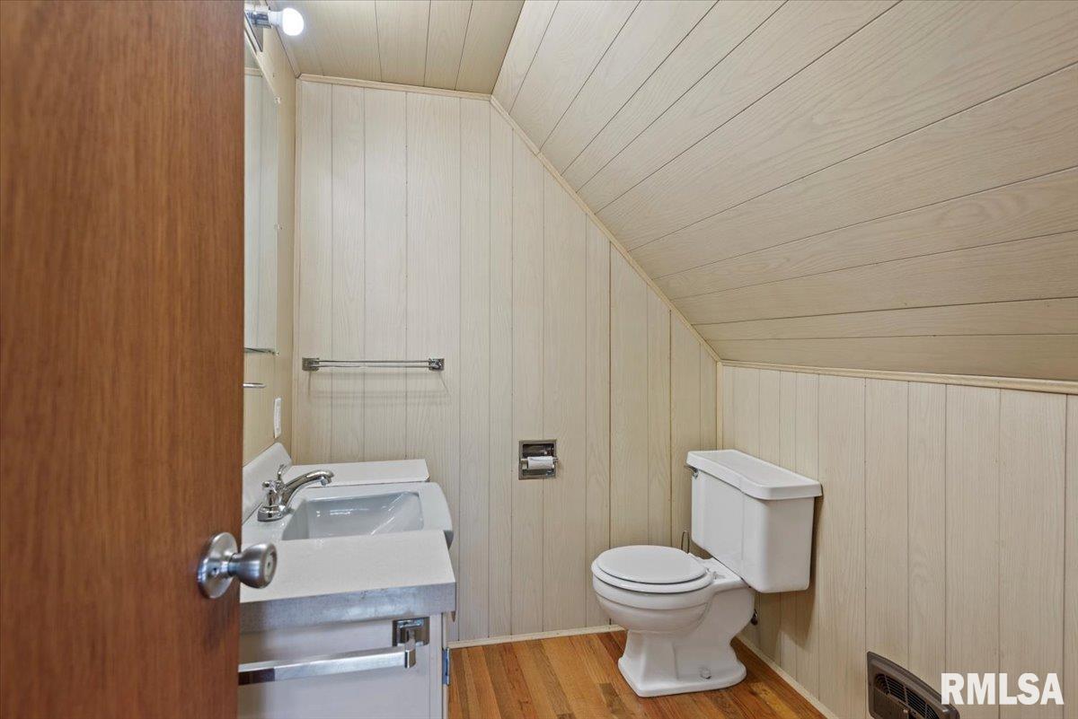 519 South Pine Street Nokomis, IL 62075 - Photo 24 of 40