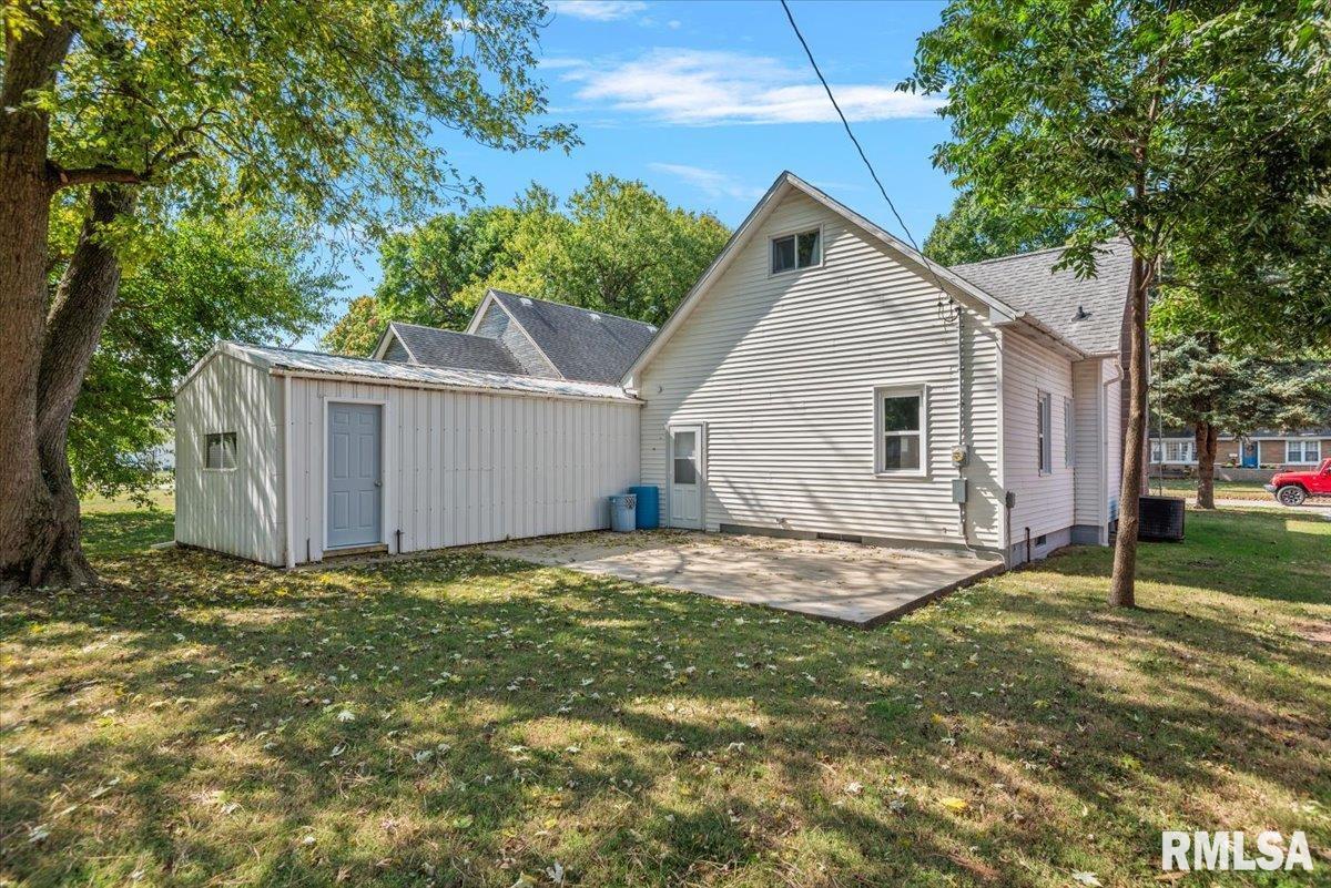 519 South Pine Street Nokomis, IL 62075 - Photo 36 of 40