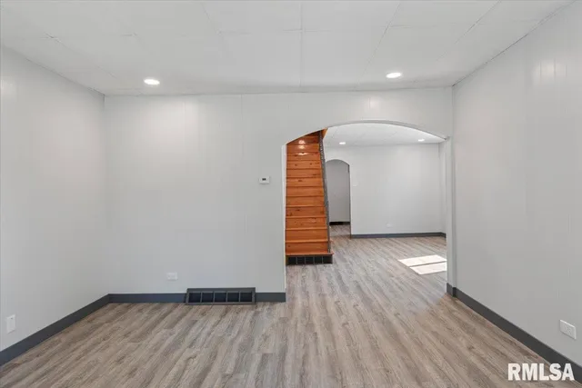 $129,000 | 519 South Pine Street, Nokomis, IL 62075