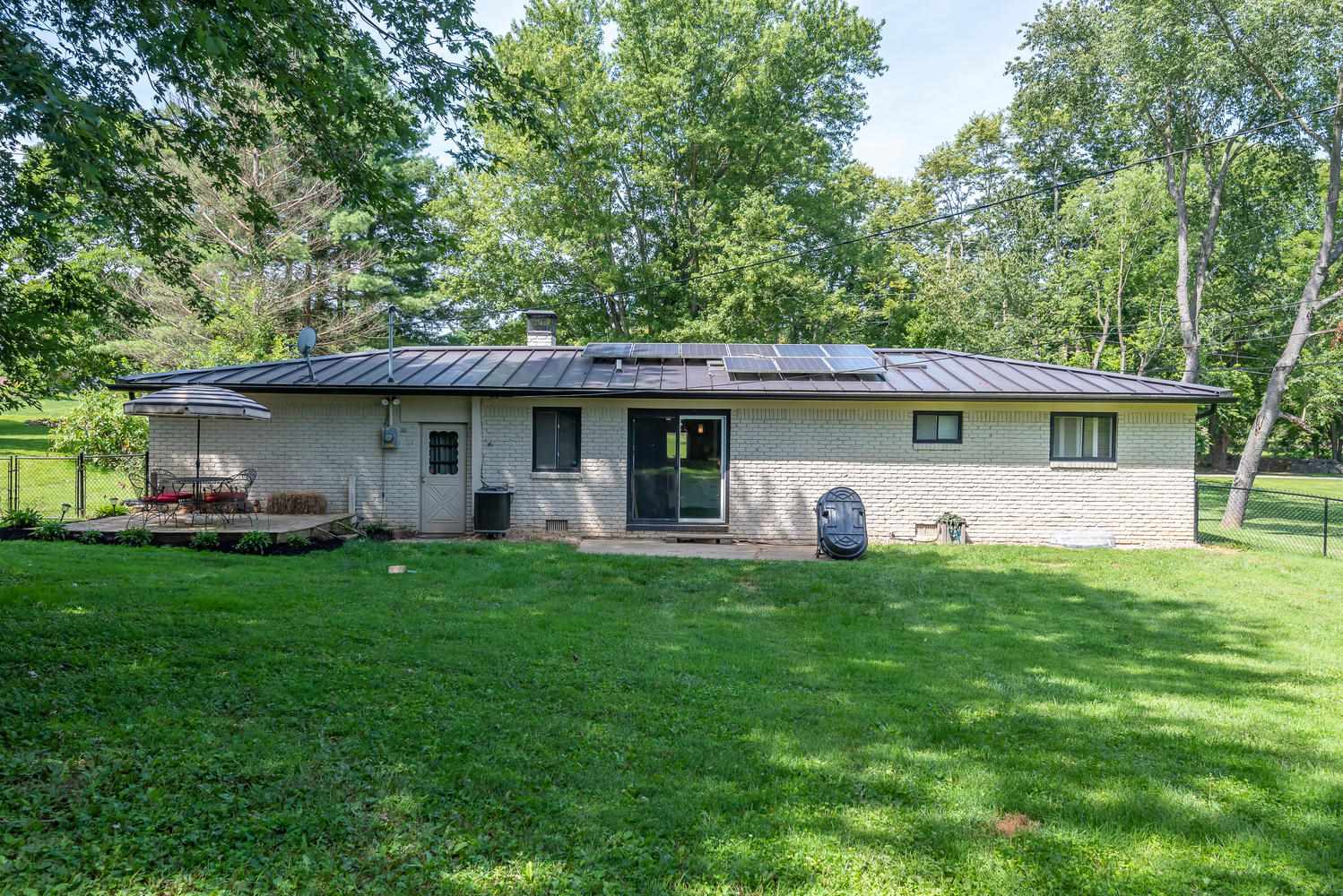 4444 North Maple Grove Road Bloomington, IN 47404 - Photo 3 of 31
