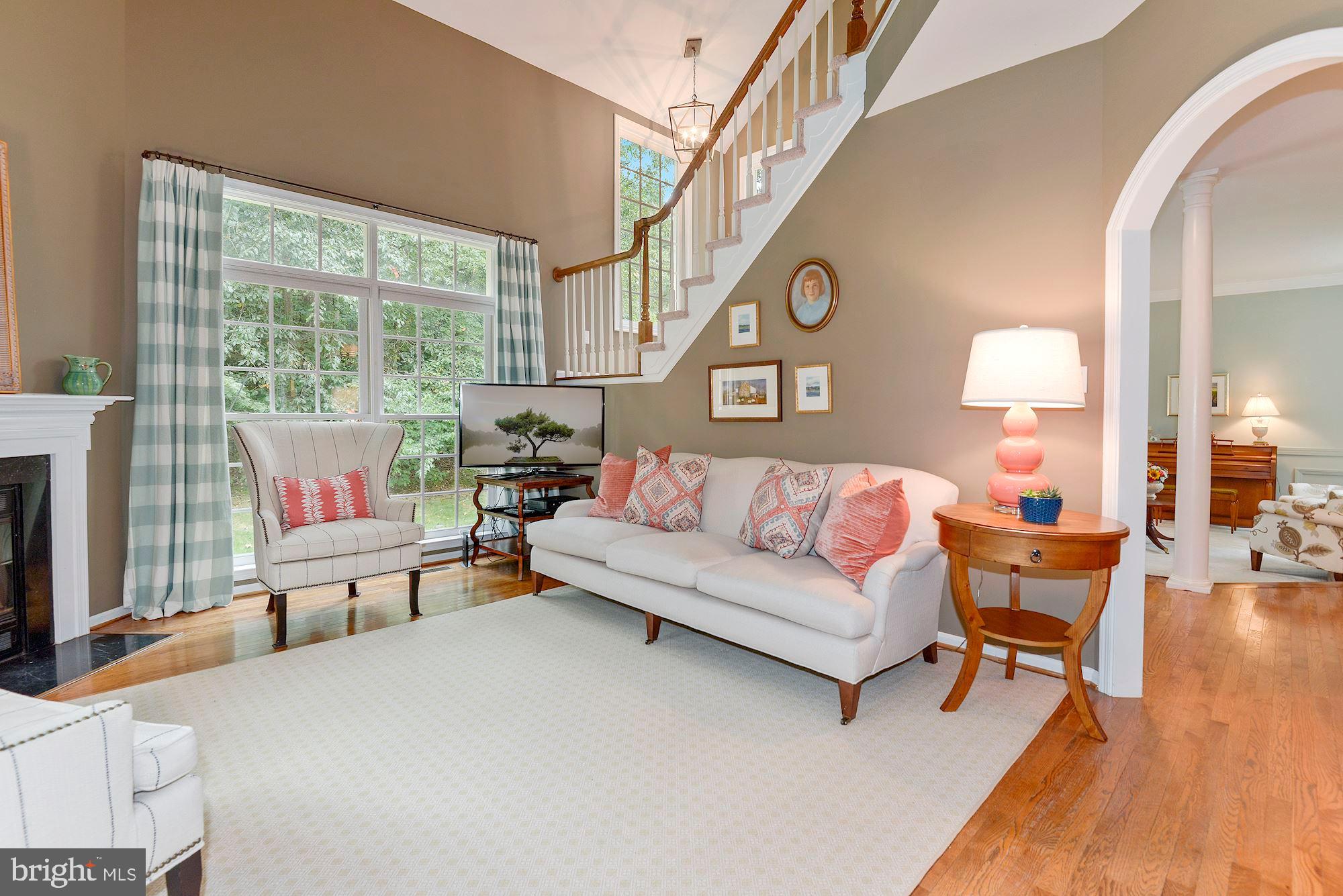 11417 Hollow Timber Way Reston, VA 20194 - Photo 13 of 40 Family Room