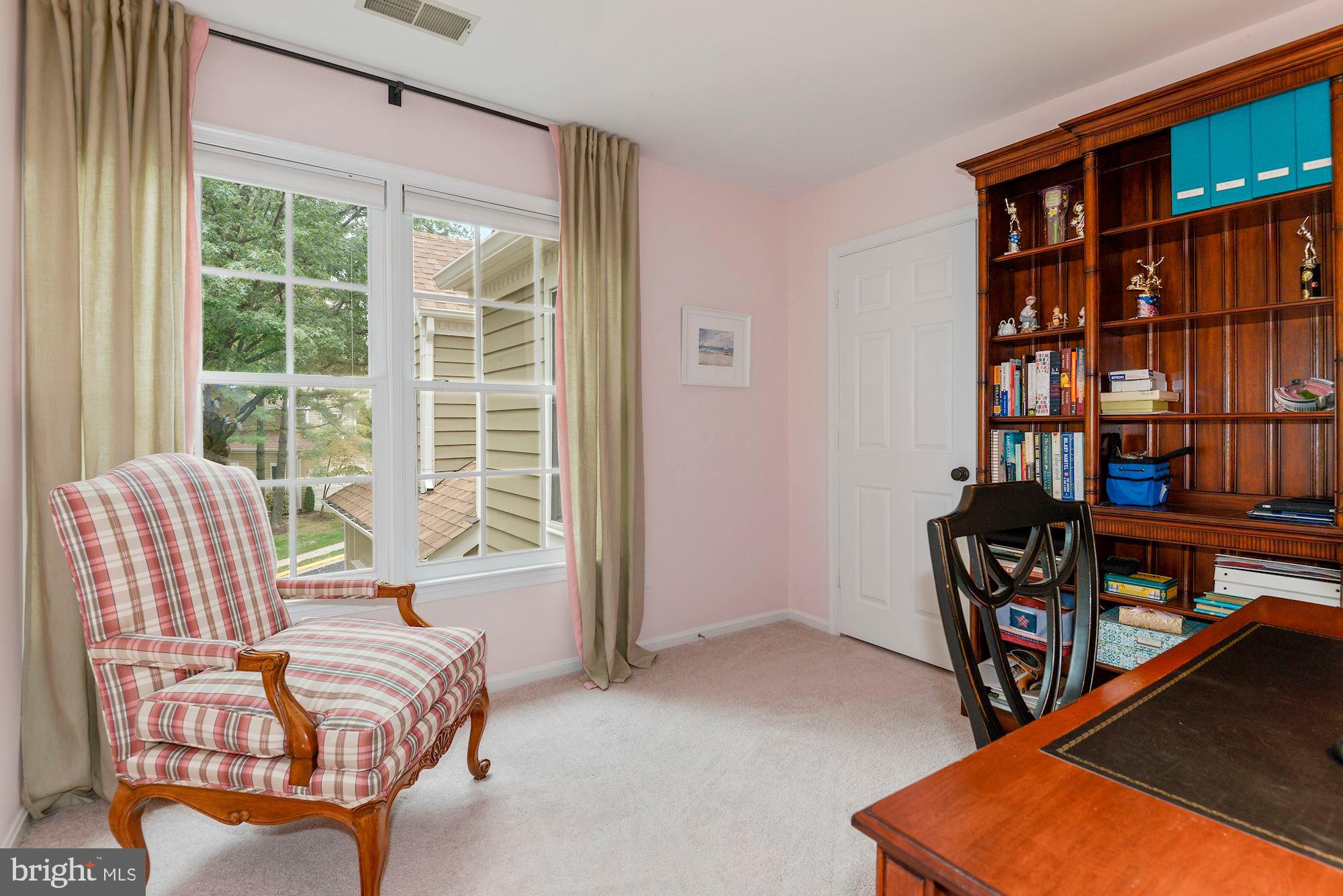 11417 Hollow Timber Way Reston, VA 20194 - Photo 21 of 40 Third Bedroom