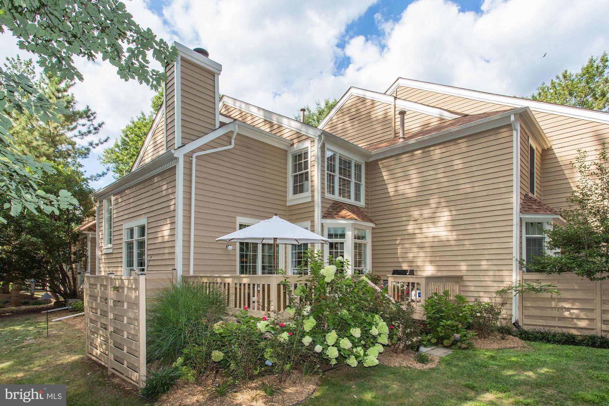 11417 Hollow Timber Way Reston, VA 20194 - Photo 29 of 40 Rear Exterior