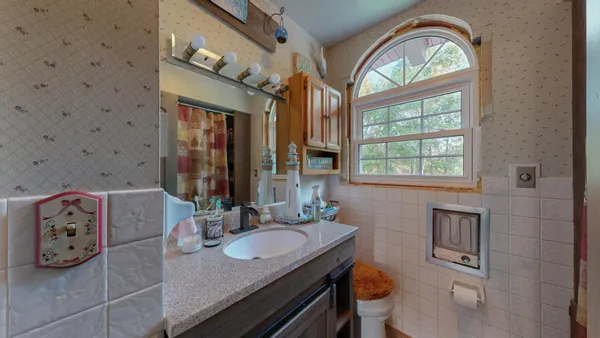 $639,900 | 27320 256th Street, Holcombe, WI 54745