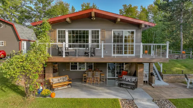 $689,900 | 27320 256th Street, Holcombe, WI 54745