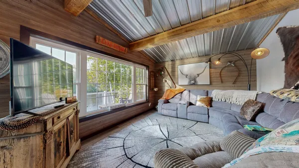 $639,900 | 27320 256th Street, Holcombe, WI 54745