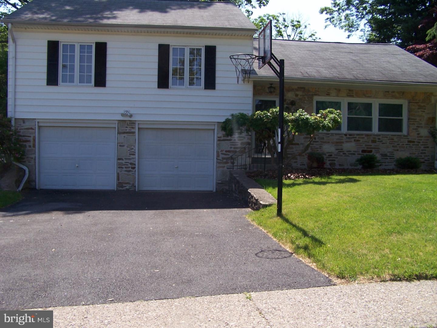 1023 Anna Road Huntingdon Valley, PA 19006 - Photo 1 of 25