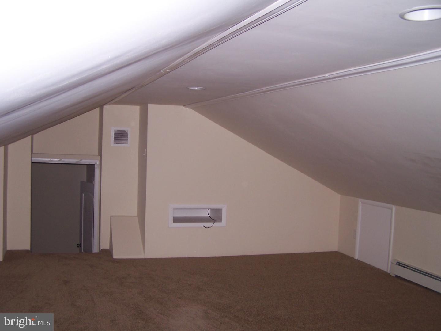 1023 Anna Road Huntingdon Valley, PA 19006 - Photo 18 of 25