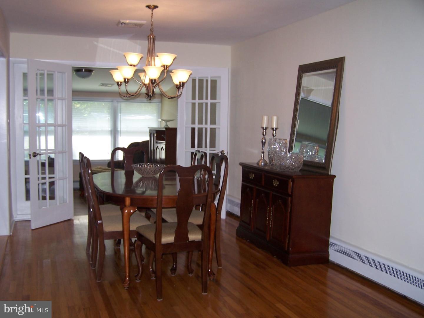 1023 Anna Road Huntingdon Valley, PA 19006 - Photo 5 of 25