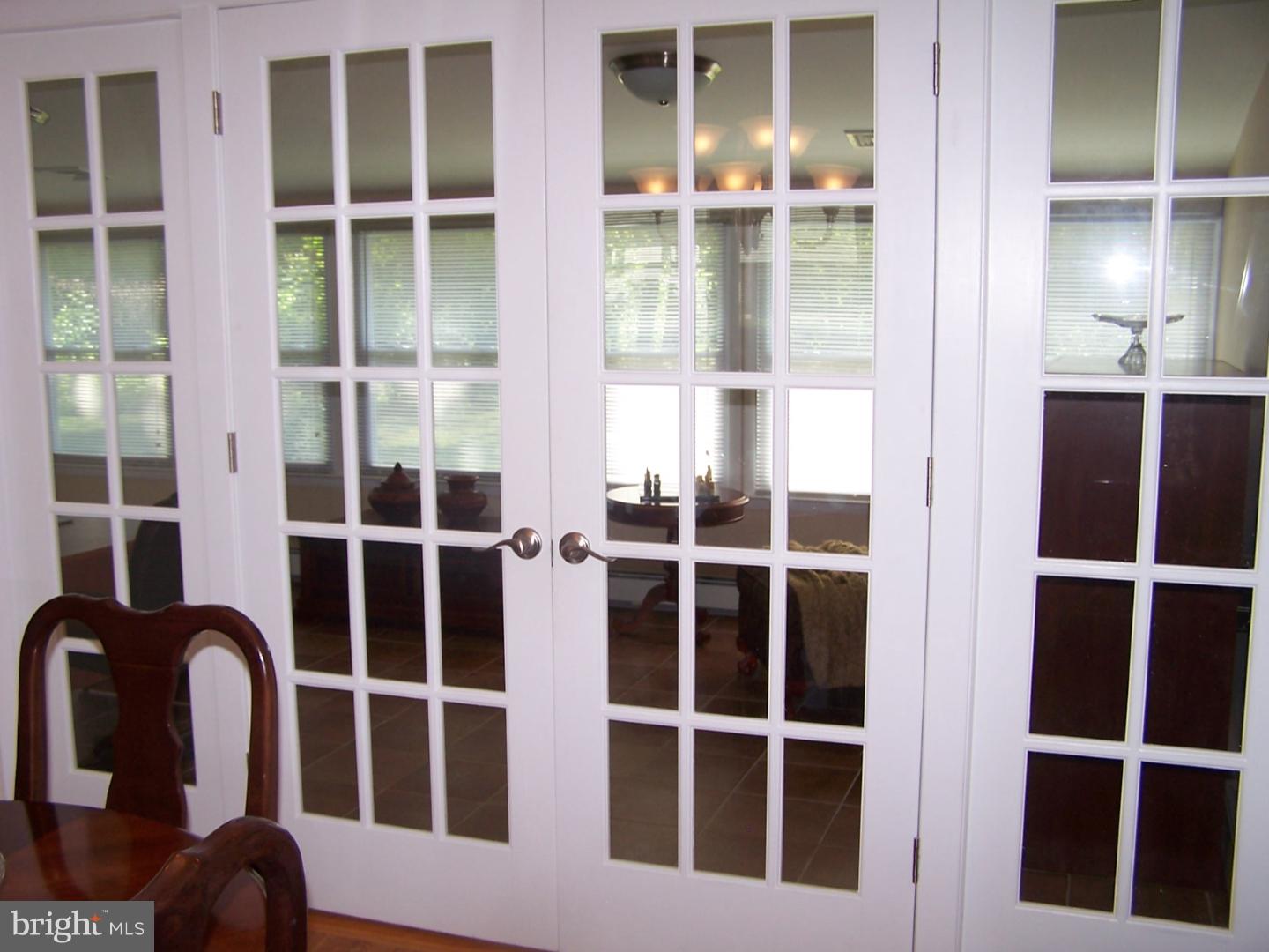 1023 Anna Road Huntingdon Valley, PA 19006 - Photo 8 of 25