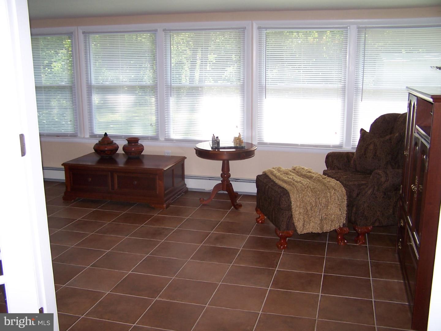 1023 Anna Road Huntingdon Valley, PA 19006 - Photo 9 of 25