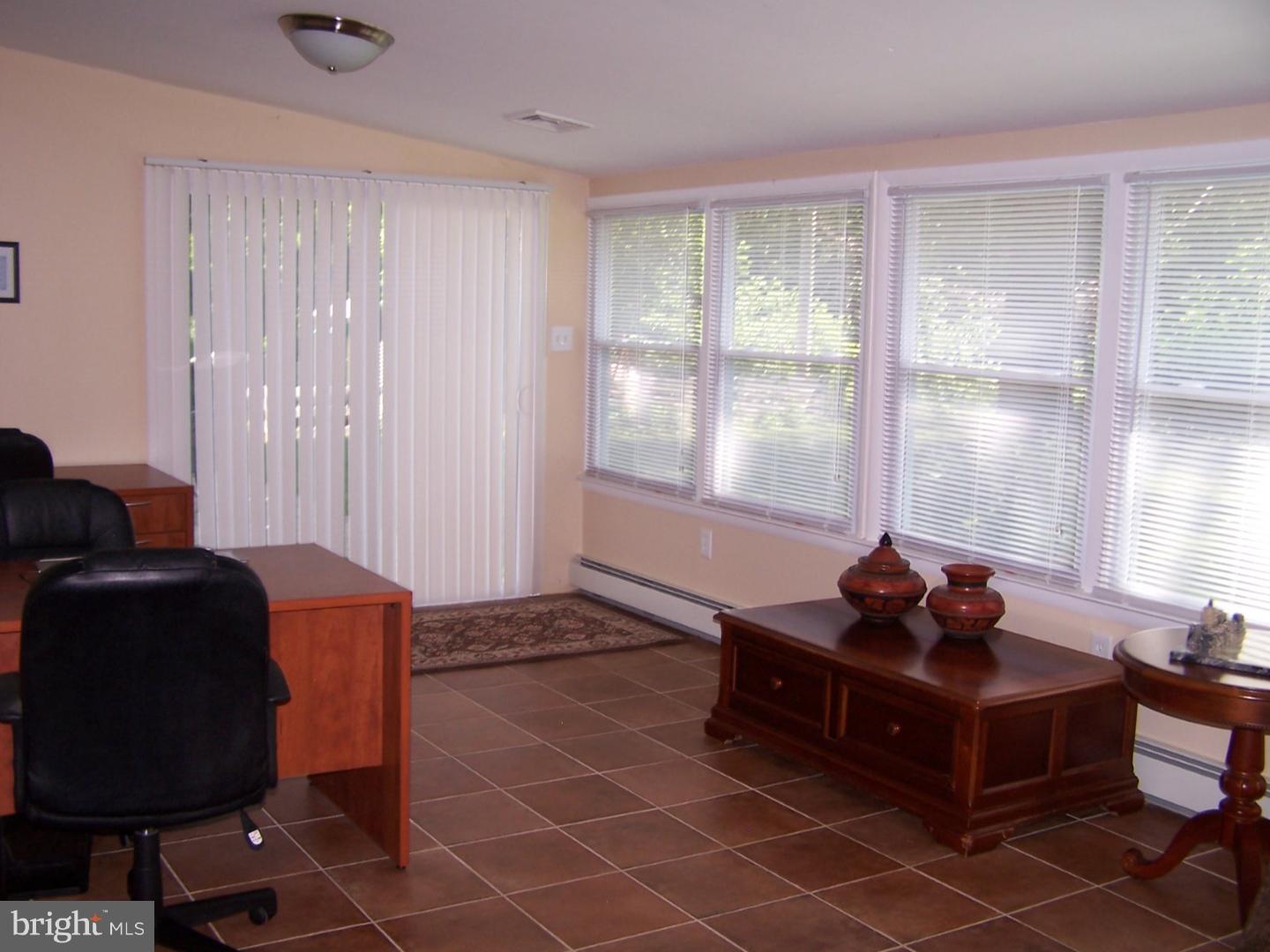 1023 Anna Road Huntingdon Valley, PA 19006 - Photo 10 of 25